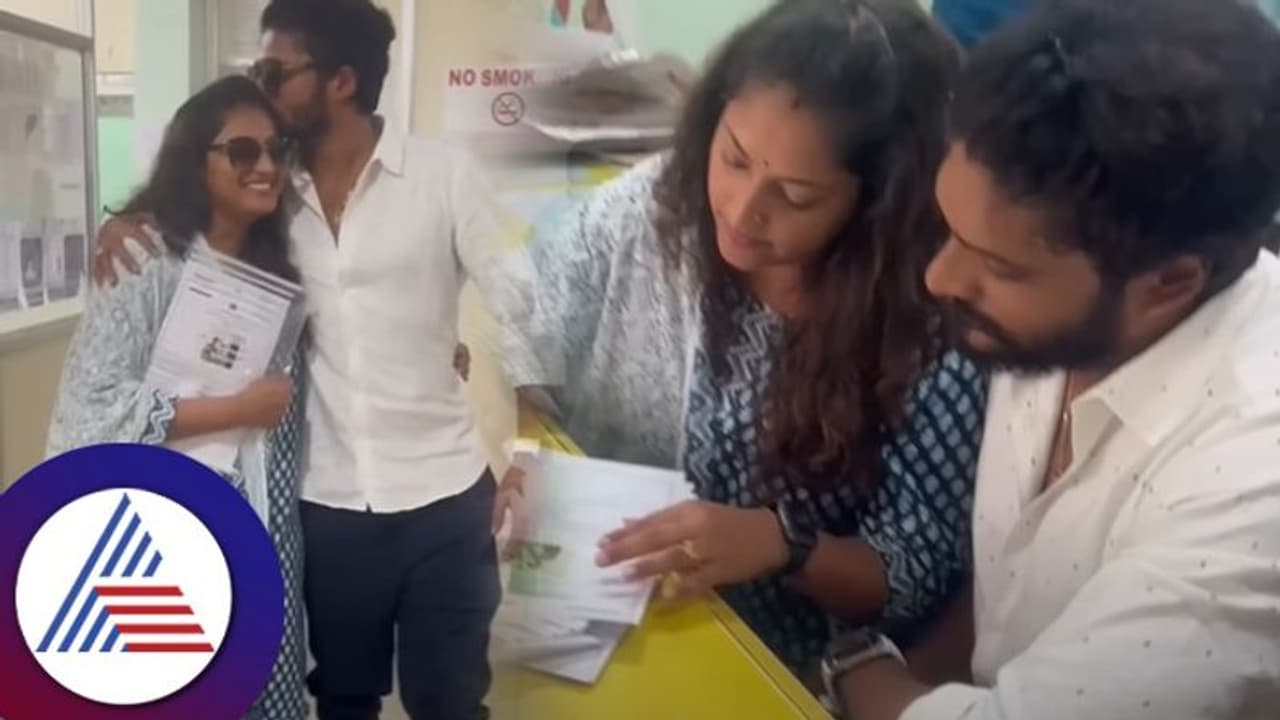 ಹರಿಪ್ರಿಯಾ ವಸಿಷ್ಠ ಮದುವೆ ರಿಜಿಸ್ಟರ್; ಯಾರಿಗೂ ತಿಳಿಯದ ಸತ್ಯ ಬಿಚ್ಚಿಟ್ಟ ನಟಿ! ಹರಿಪ್ರಿಯಾ ವಸಿಷ್ಠ ಮದುವೆ ರಿಜಿಸ್ಟರ್; ಯಾರಿಗೂ ತಿಳಿಯದ ಸತ್ಯ ಬಿಚ್ಚಿಟ್ಟ ನಟಿ!