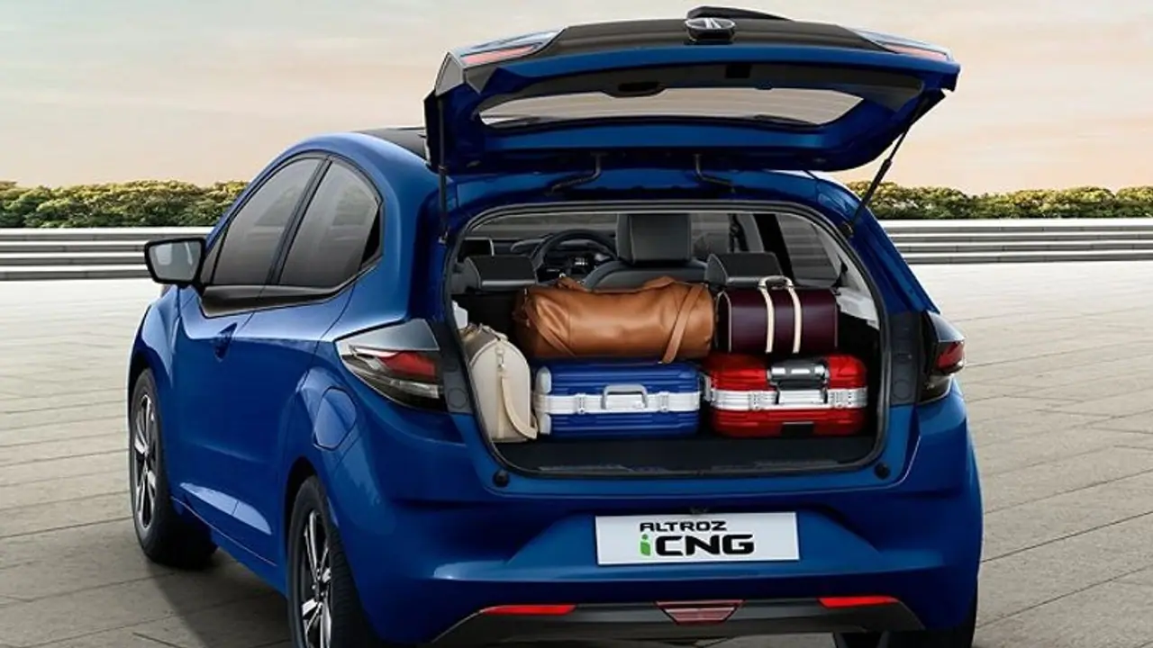 പുത്തൻ അള്ട്രോസിന് ഇത്രയും മൈലേജ് ഉണ്ടെന്ന് ടാറ്റ; പക്ഷേ എന്നിട്ടും കുലുങ്ങാതെ മാരുതി, കാരണം ഇതാണ്! പുത്തൻ അള്ട്രോസിന് ഇത്രയും മൈലേജ് ഉണ്ടെന്ന് ടാറ്റ; പക്ഷേ എന്നിട്ടും കുലുങ്ങാതെ മാരുതി, കാരണം ഇതാണ്!