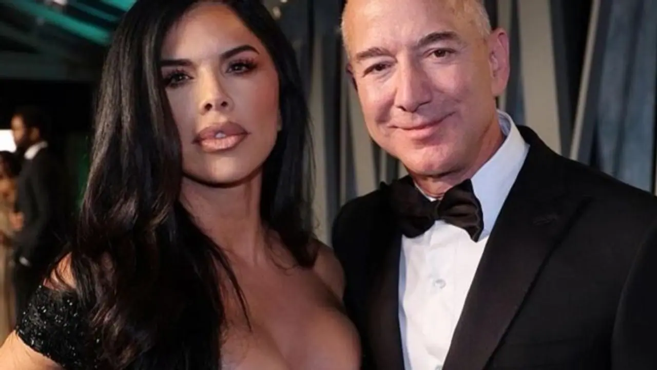 ಗರ್ಲ್‌ಫ್ರೆಂಡ್‌ ಜತೆ ಎಂಗೇಜ್‌ ಆದ ಅಮೆಜಾನ್ ಸಂಸ್ಥಾಪಕ ಜೆಫ್ ಬೆಜೋಸ್; ಮಾಜಿ ಪತ್ನಿಗೆ ಕೊಟ್ಟ ಪರಿಹಾರ ಮೊತ್ತ ಇಲ್ಲಿದೆ..