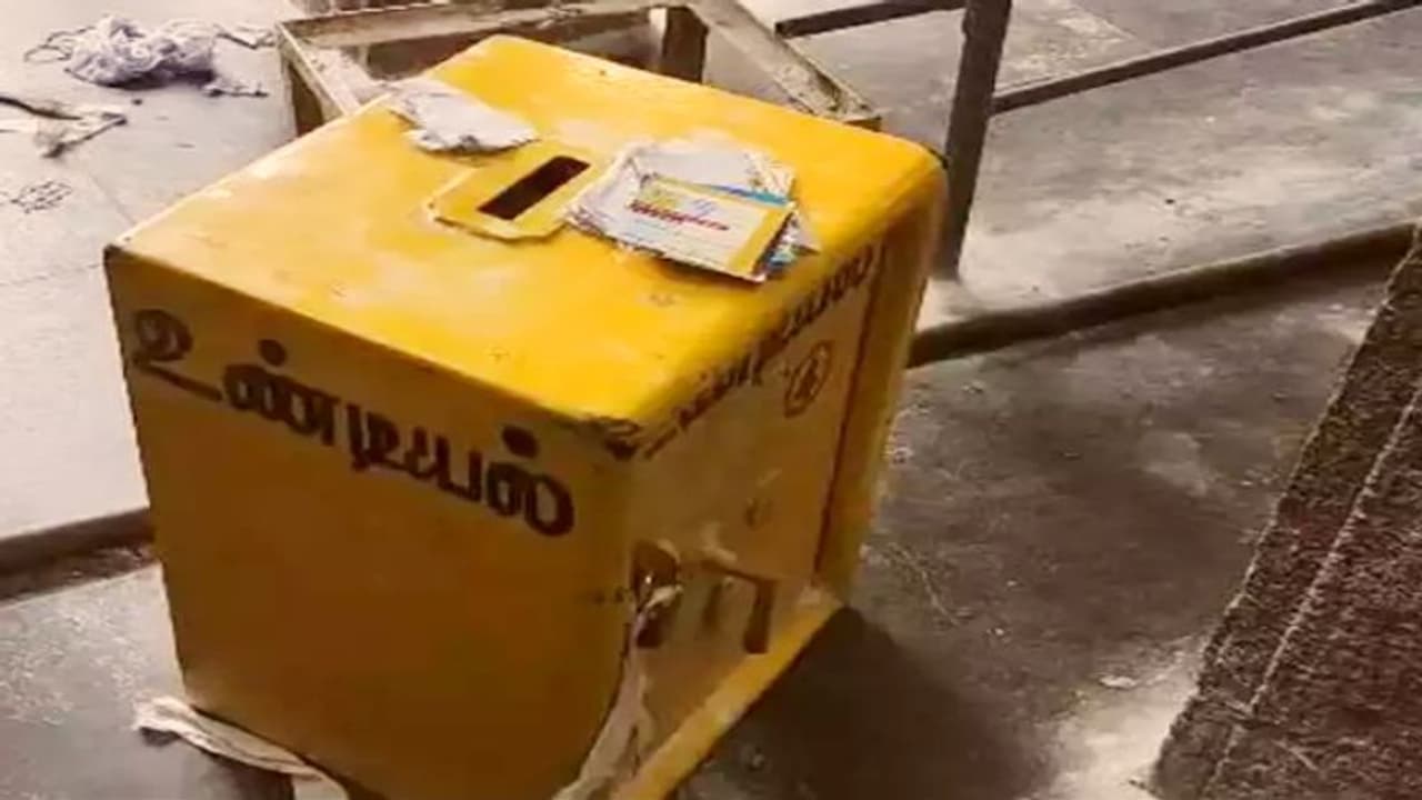 அவிநாசி லிங்கேஸ்வரர் கோயிலில் திருட்டு முயற்சி...63 நாயன்மார் சிலைகள் உடைப்பு.. ஒருவர் கைது!!