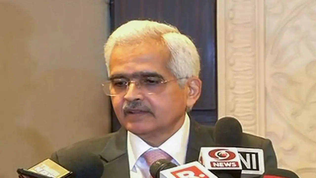 ಸಾಲಗಾರರಿಗೆ ಗುಡ್ ನ್ಯೂಸ್: ಹಣದುಬ್ಬರ ಇಳಿಕೆ ಹಿನ್ನೆಲೆ ರೆಪೋ ದರ ಏರಿಸದ RBI ಸಾಲಗಾರರಿಗೆ ಗುಡ್ ನ್ಯೂಸ್: ಹಣದುಬ್ಬರ ಇಳಿಕೆ ಹಿನ್ನೆಲೆ ರೆಪೋ ದರ ಏರಿಸದ RBI