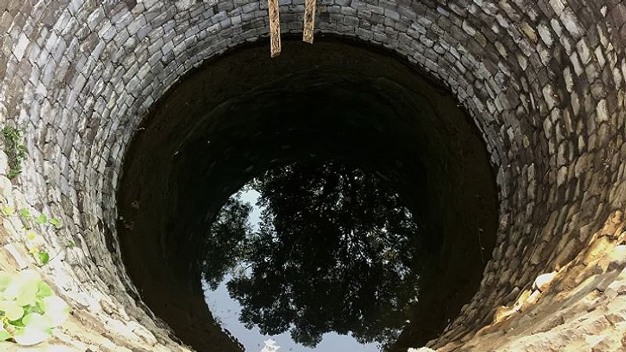 விபத்தில் உயிரிழந்த காதலன்; துக்கம் தாங்காமல் 11ம் வகுப்பு மாணவி எடுத்த விபரீத முடிவு வேலூரில் பரபரப்பு