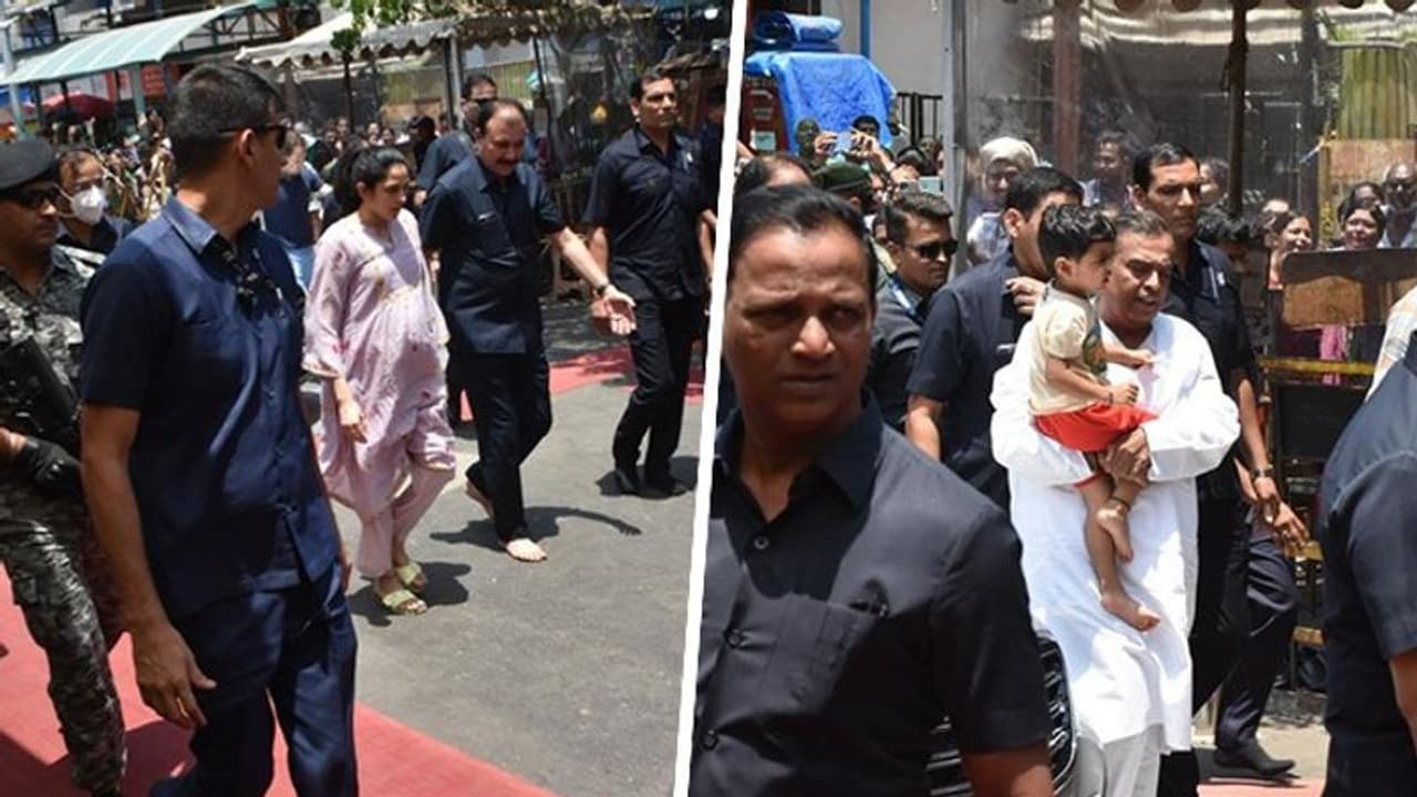 பேரக்குழந்தைக்கு அரணாக மாறிய அம்பானி.. சித்திவிநாயகர் கோயில் தரிசனத்தில் நிகழ்ந்த சுவாரசியம்!!