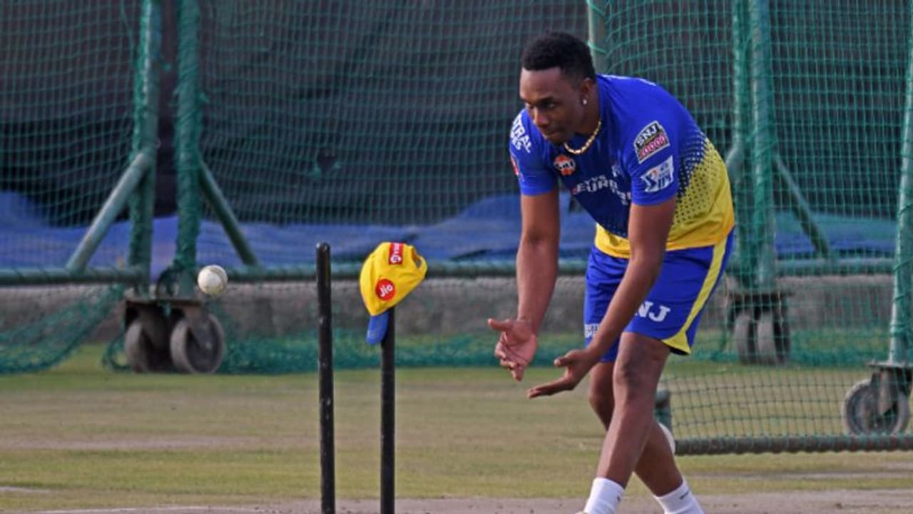 ഡിജെ സ്റ്റൈലില്‍ ലിഫ്റ്റില്‍ വരെ ഡാന്‍സ്; പത്താം ഫൈനല്‍ പ്രവേശം ആഘോഷിച്ച് സിഎസ്‌കെ വീഡിയോ