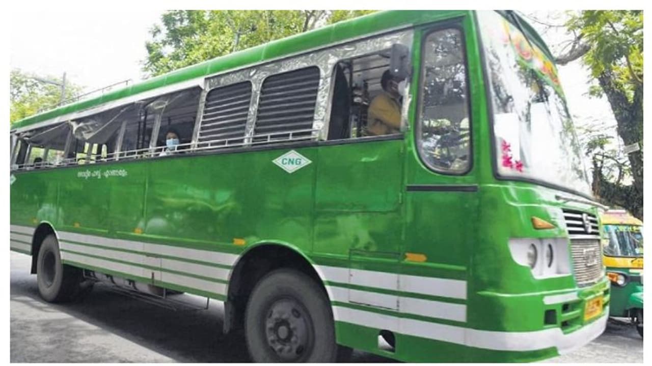 സർവീസ് നിർത്തി സമരത്തിനില്ല, അനിശ്ചിതകാല നിരാഹാര സമരം ജൂൺ അഞ്ച് മുതൽ: ബസ് ഓപ്പറേറ്റേഴ്സ് ഫെഡറേഷൻ