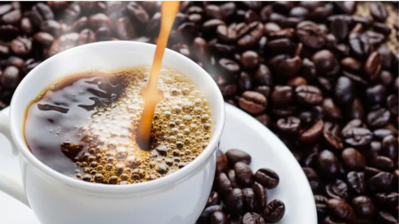  ദിവസവും കോഫി കുടിക്കുന്നത് നല്ലതാണോ? ന്യൂട്രീഷ്യനിസ്റ്റ് പറയുന്നു... 