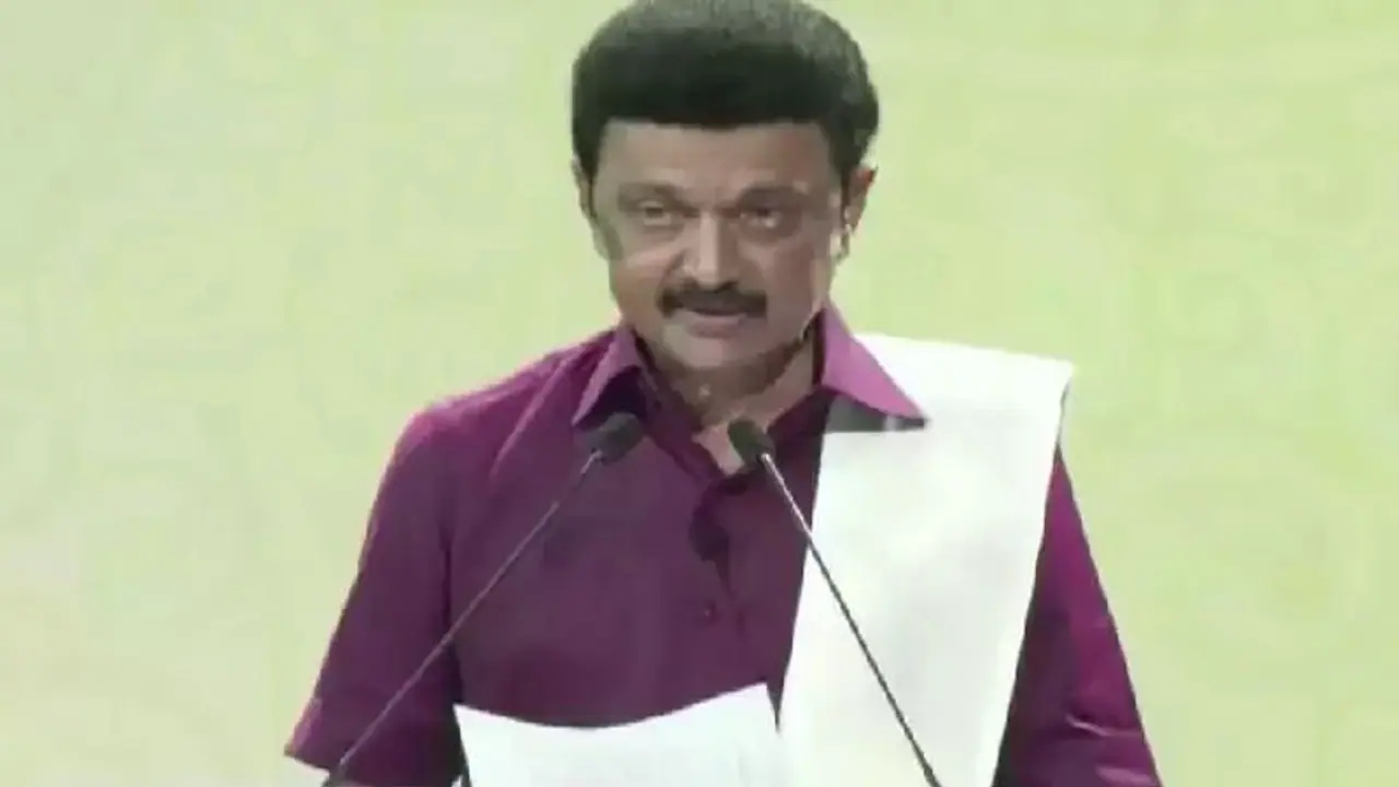 சிங்கப்பூரில் வசிக்கும் தமிழர்கள் தமிழகத்தில் தொழில் தொடங்க வேண்டும்... முதல்வர் மு.க.ஸ்டாலின் வேண்டுகோள்!! சிங்கப்பூரில் வசிக்கும் தமிழர்கள் தமிழகத்தில் தொழில் தொடங்க வேண்டும்... முதல்வர் மு.க.ஸ்டாலின் வேண்டுகோள்!!