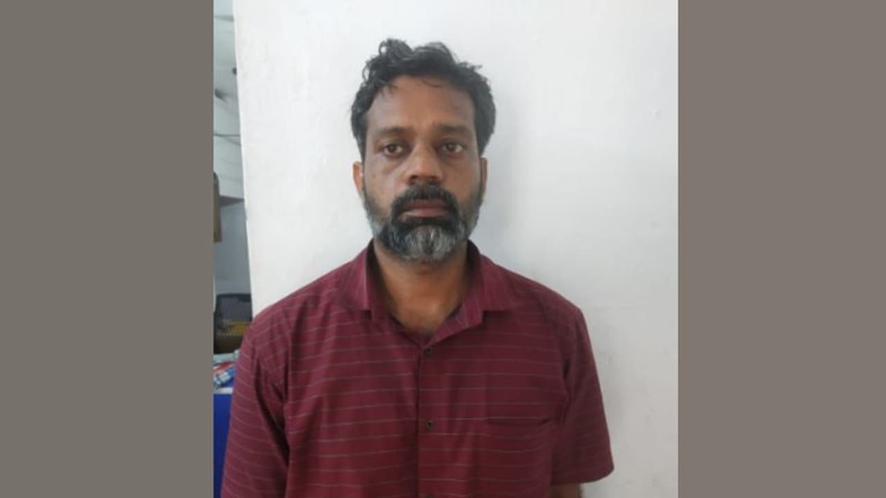 തിരുവനന്തപുരത്ത് വിദ്യാർത്ഥികളെ പീഡിപ്പിച്ച കായിക അധ്യാപകൻ അറസ്റ്റിൽ തിരുവനന്തപുരത്ത് വിദ്യാർത്ഥികളെ പീഡിപ്പിച്ച കായിക അധ്യാപകൻ അറസ്റ്റിൽ