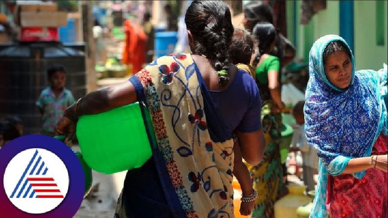 ಉತ್ತರ ಕನ್ನಡದಲ್ಲಿ ಬಿಗಡಾಯಿಸಿದ ಕುಡಿಯುವ ನೀರಿನ ಸಮಸ್ಯೆ: ಶಾಲೆಗಳಲ್ಲೂ ನೀರಿನ ಅಭಾವ ಉತ್ತರ ಕನ್ನಡದಲ್ಲಿ ಬಿಗಡಾಯಿಸಿದ ಕುಡಿಯುವ ನೀರಿನ ಸಮಸ್ಯೆ: ಶಾಲೆಗಳಲ್ಲೂ ನೀರಿನ ಅಭಾವ