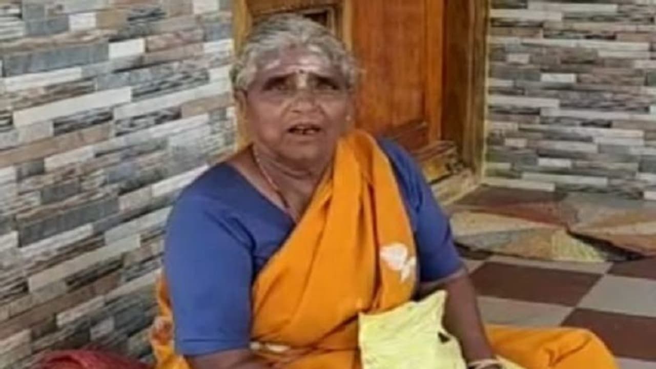 ಹಾಸನ: ಬದುಕಿರುವಾಗಲೇ ವೃದ್ಧೆಯ ಮರಣ ಪತ್ರ ಪಡೆದು ಆಸ್ತಿ ಕಬಳಿಕೆ ಯತ್ನ..! ಹಾಸನ: ಬದುಕಿರುವಾಗಲೇ ವೃದ್ಧೆಯ ಮರಣ ಪತ್ರ ಪಡೆದು ಆಸ್ತಿ ಕಬಳಿಕೆ ಯತ್ನ..!