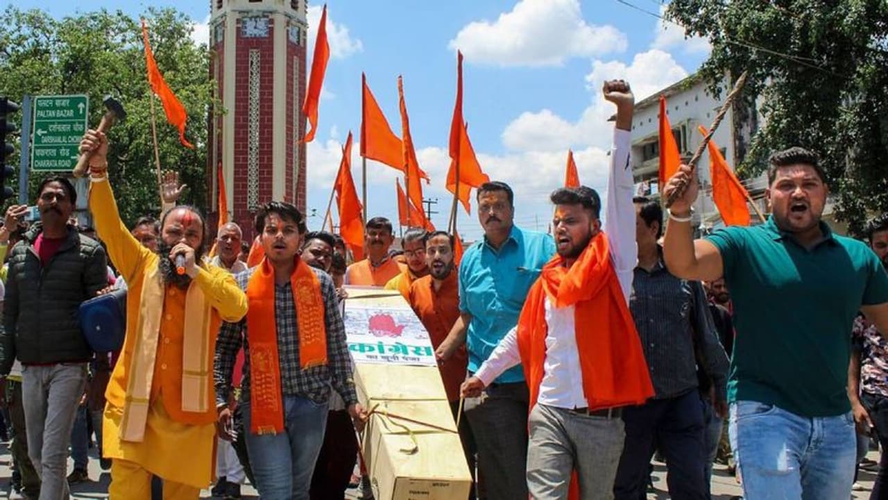 ” ஆர்.எஸ்.எஸ், பஜ்ரங் அமைப்பை தடை செய்தால் காங்கிரஸ் கட்சியை சாம்பலாக்குவோம்” பாஜக சவால்