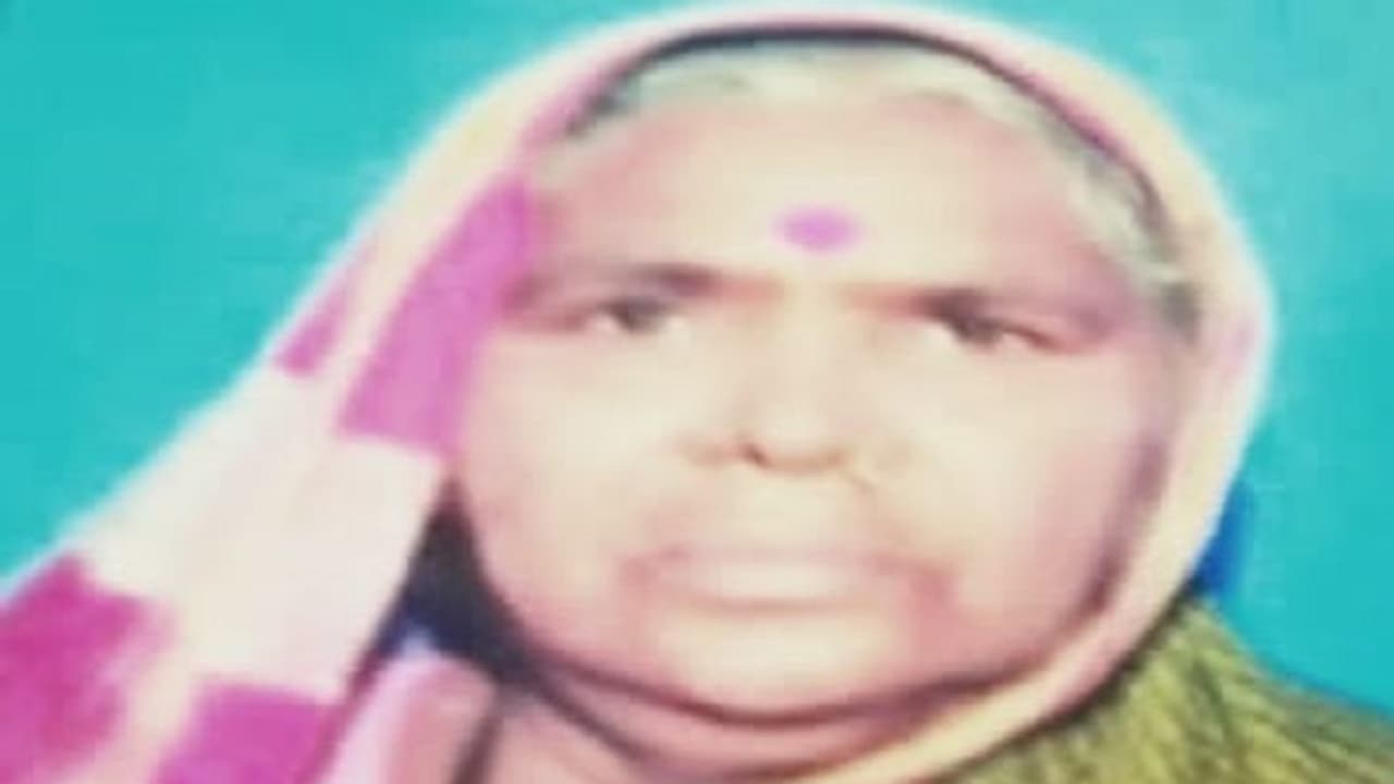 ಯಾದಗಿರಿ: ಬಸ್‌ನಲ್ಲಿ ಪ್ರಯಾಣಿಸುವಾಗಲೇ ಹೃದಯಾಘಾತದಿಂದ ವೃದ್ಧೆ ಸಾವು