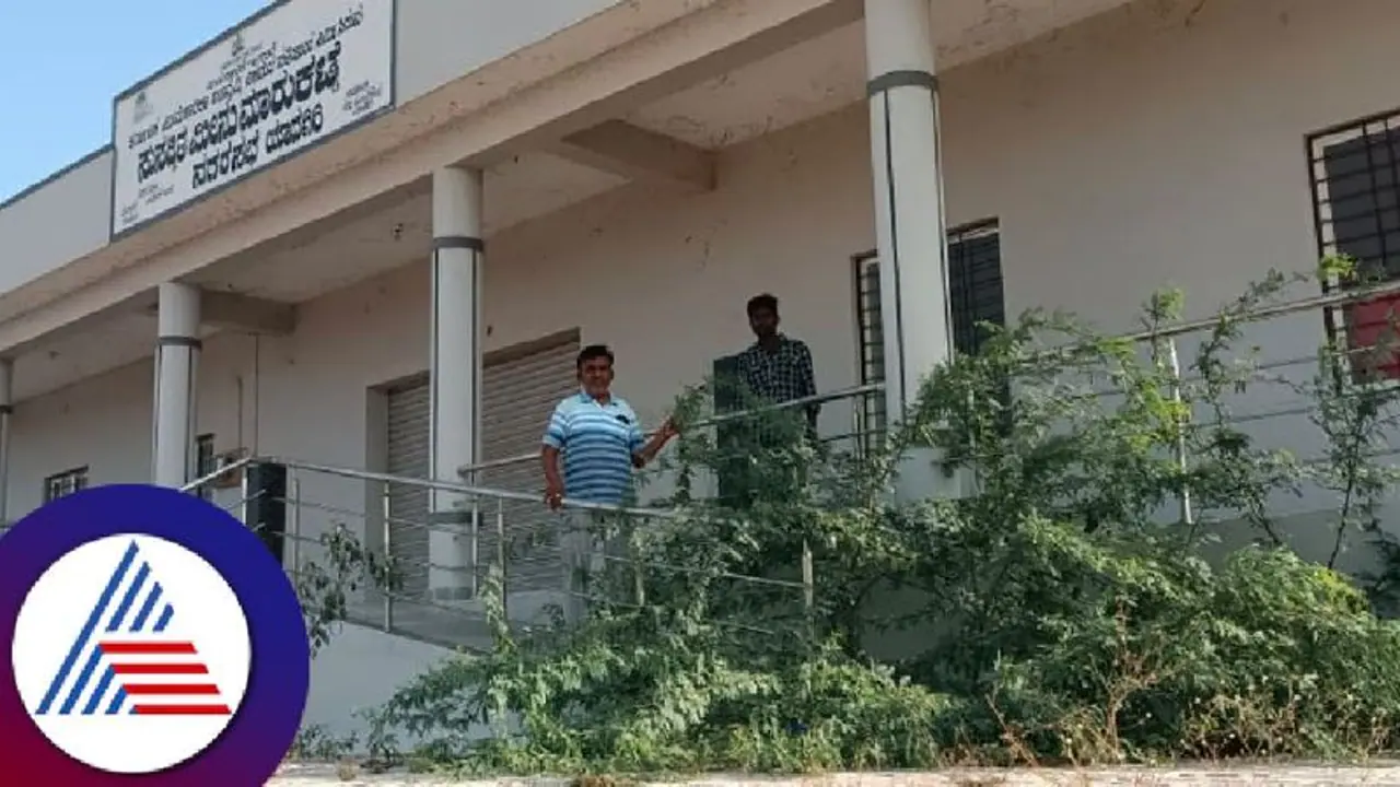 ಅಕ್ರಮ ಚಟುವಟಿಕೆಗಳ ತಾಣವಾದ ಹೈಟೆಕ್ ಮೀನು ಮಾರುಕಟ್ಟೆ ಅಕ್ರಮ ಚಟುವಟಿಕೆಗಳ ತಾಣವಾದ ಹೈಟೆಕ್ ಮೀನು ಮಾರುಕಟ್ಟೆ