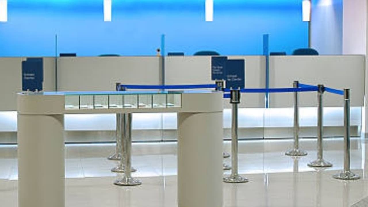 കവര്‍ച്ചയ്ക്ക് എത്തിയ ആളെ സ്നേഹം കൊണ്ട് കയ്യിലാക്കി ; ഒടുവില്‍ പൊട്ടിക്കരഞ്ഞ് പ്രതി...