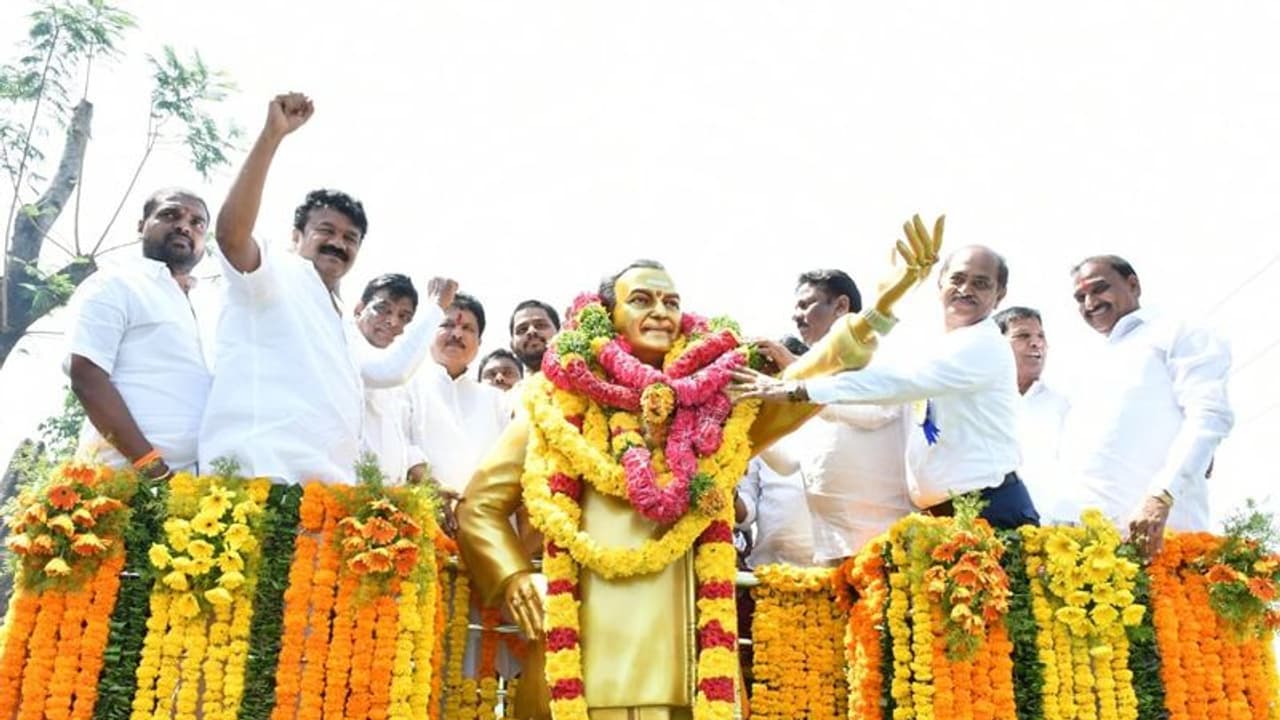 చరిత్రలో ఎప్పటికీ నిలిచిపోయే గొప్ప మహనీయుడు ఎన్టీఆర్..: మంత్రి తలసాని శ్రీనివాస్ యాదవ్ చరిత్రలో ఎప్పటికీ నిలిచిపోయే గొప్ప మహనీయుడు ఎన్టీఆర్..: మంత్రి తలసాని శ్రీనివాస్ యాదవ్