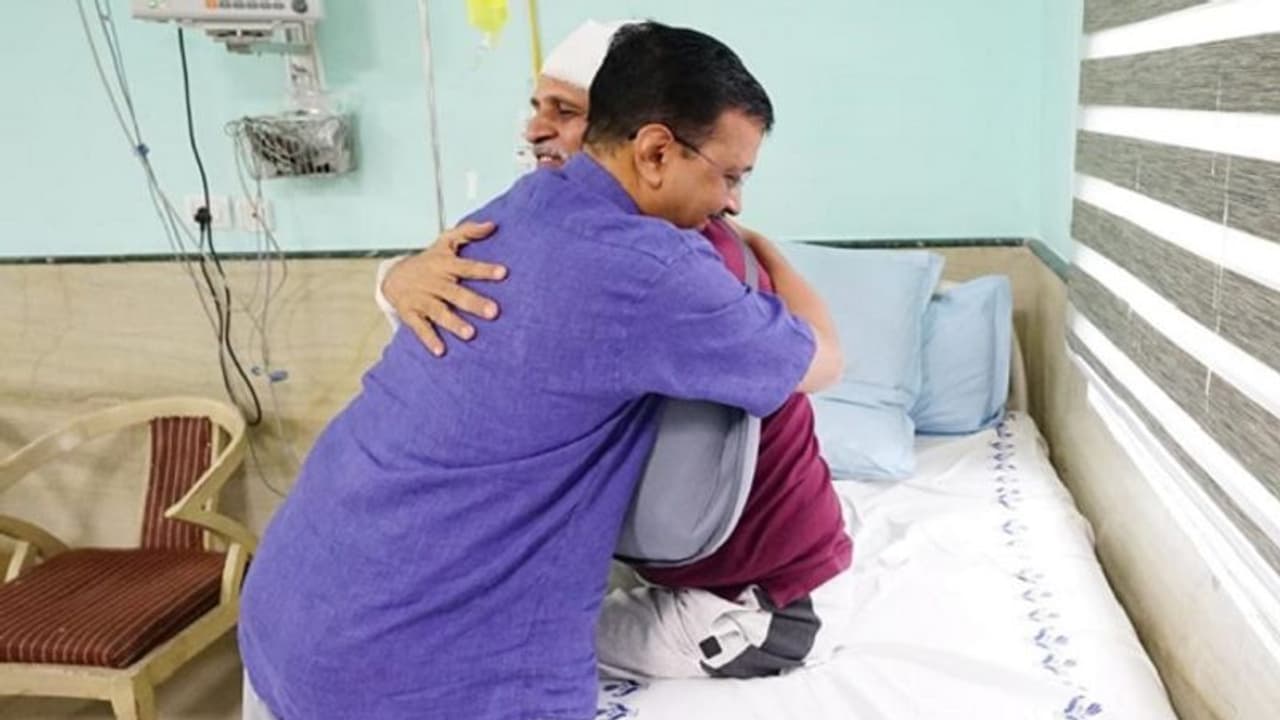Delhi CM Arvind Kejriwal meets former minister Satyendar Jain in hospital; check details Delhi CM Arvind Kejriwal meets former minister Satyendar Jain in hospital; check details