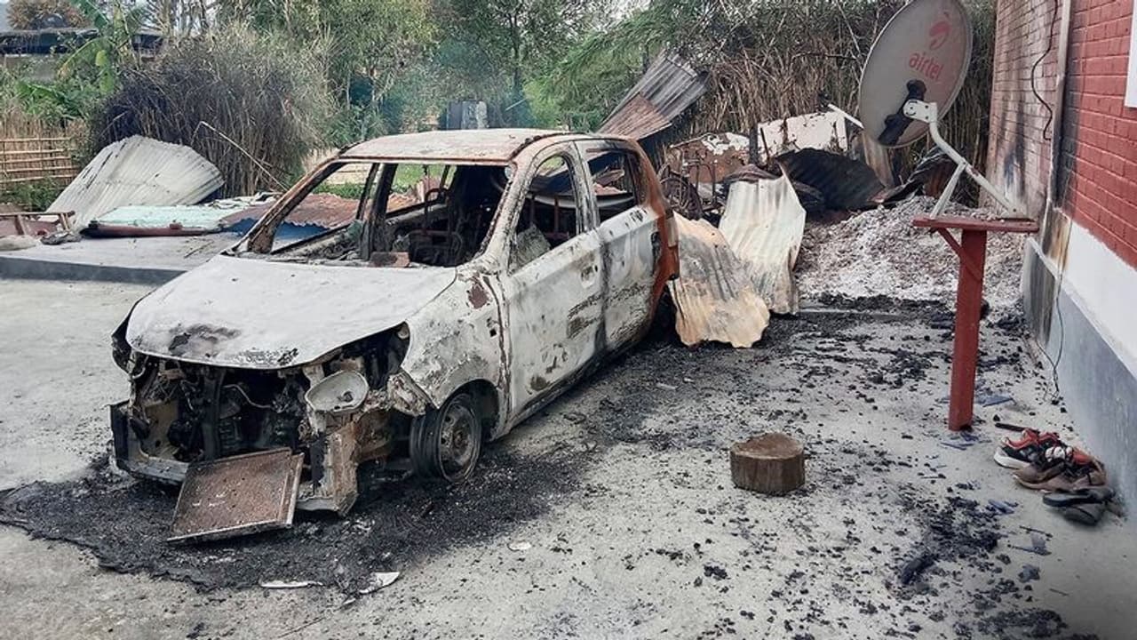 மணிப்பூரில் 40 பயங்கரவாதிகள் சுட்டுக்கொலை: முதல்வர் பைரன் சிங் தகவல் மணிப்பூரில் 40 பயங்கரவாதிகள் சுட்டுக்கொலை: முதல்வர் பைரன் சிங் தகவல்