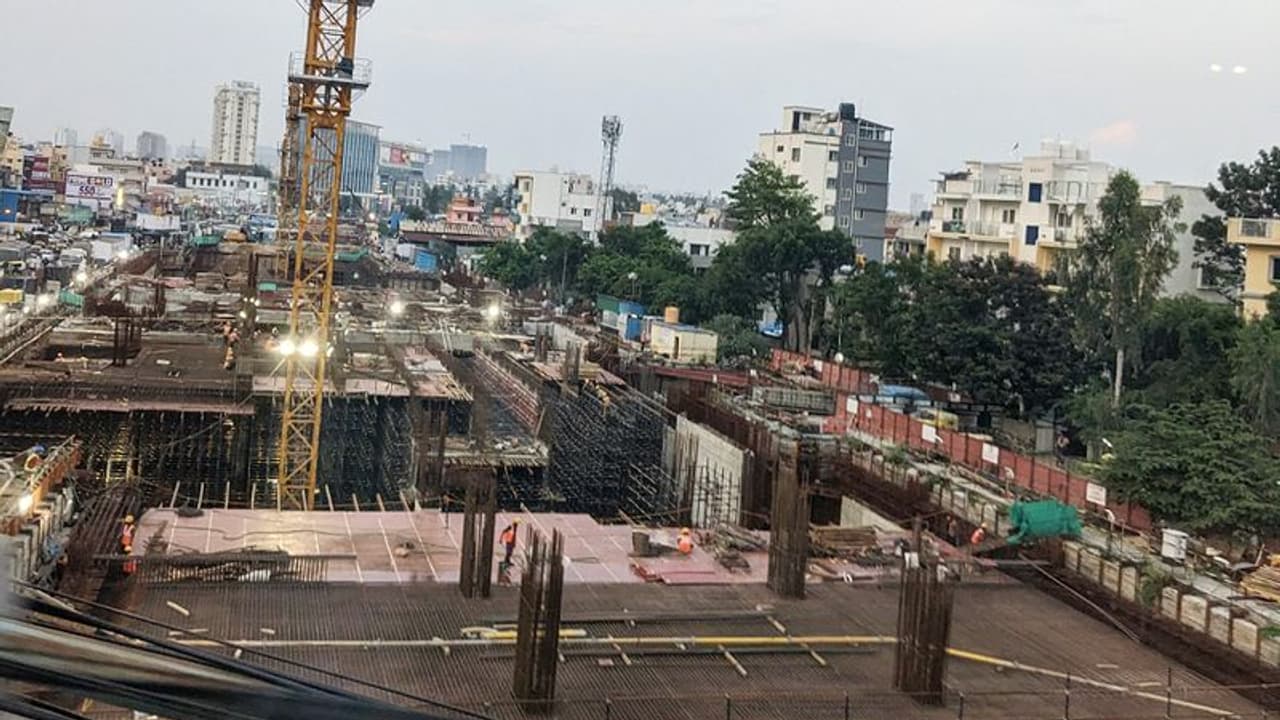 ಮೆಟ್ರೋ ಕೆಲಸಕ್ಕೆ ಕಾರ್ಮಿಕರೇ ಸಿಗುತ್ತಿಲ್ಲ: ಹೀಗಾದರೆ ಕಾಮಗಾರಿ ನಿಗದಿತ ಅವಧಿಗೆ ಪೂರ್ಣ ಕಷ್ಟ ಮೆಟ್ರೋ ಕೆಲಸಕ್ಕೆ ಕಾರ್ಮಿಕರೇ ಸಿಗುತ್ತಿಲ್ಲ: ಹೀಗಾದರೆ ಕಾಮಗಾರಿ ನಿಗದಿತ ಅವಧಿಗೆ ಪೂರ್ಣ ಕಷ್ಟ