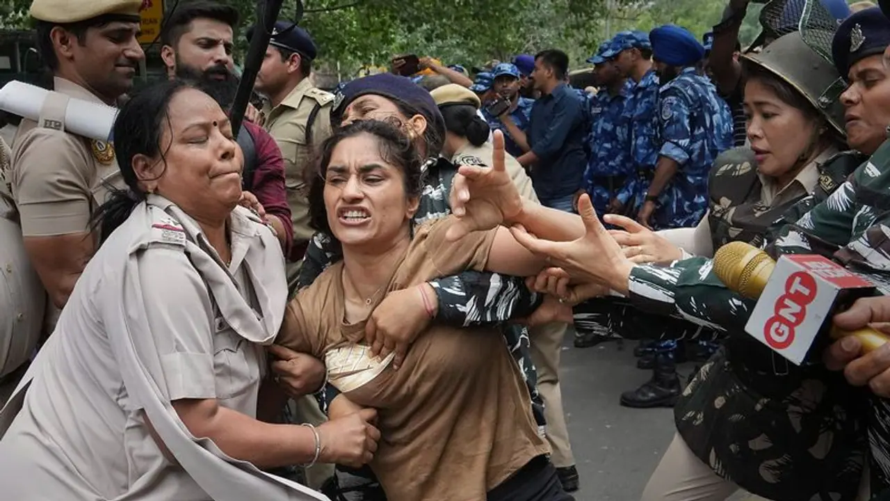 Abhinav Bindra denounces Delhi Police action against wrestlers; says 'haunted' by horrific visuals Abhinav Bindra denounces Delhi Police action against wrestlers; says 'haunted' by horrific visuals