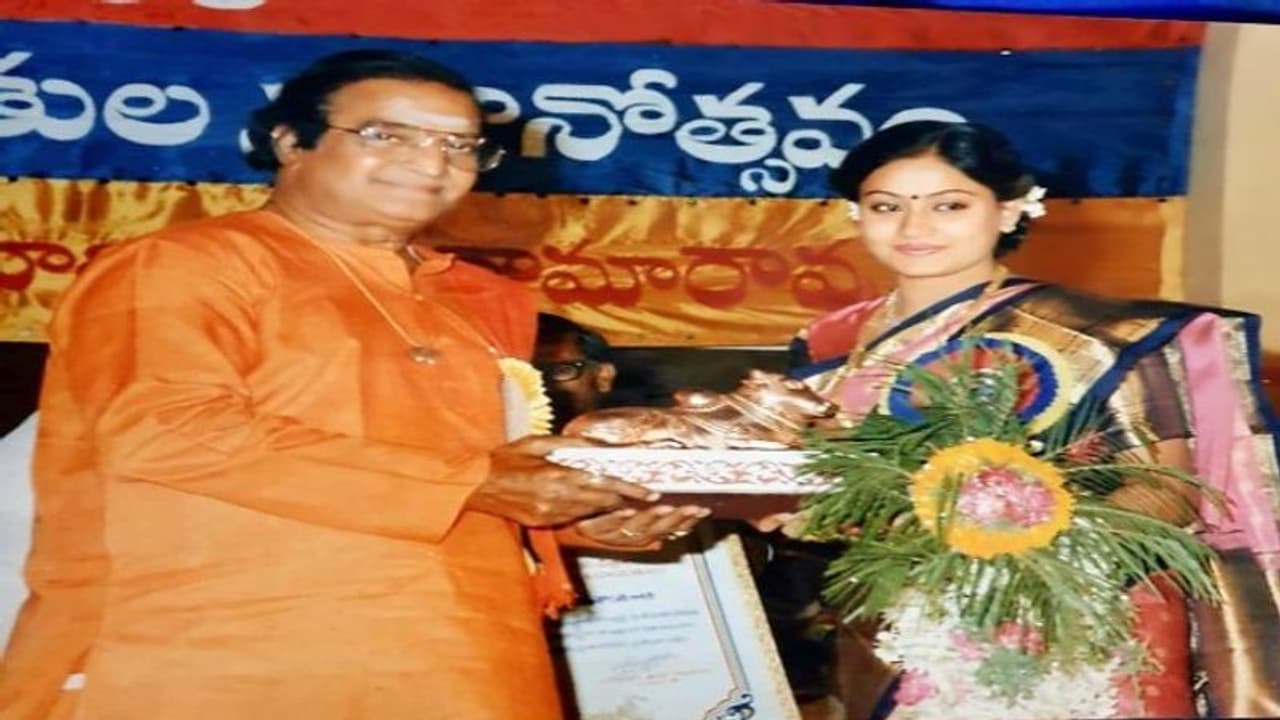 NTR..విజయశాంతికి క్షమాపణ చెప్పడానికి కారణం? NTR..విజయశాంతికి క్షమాపణ చెప్పడానికి కారణం?