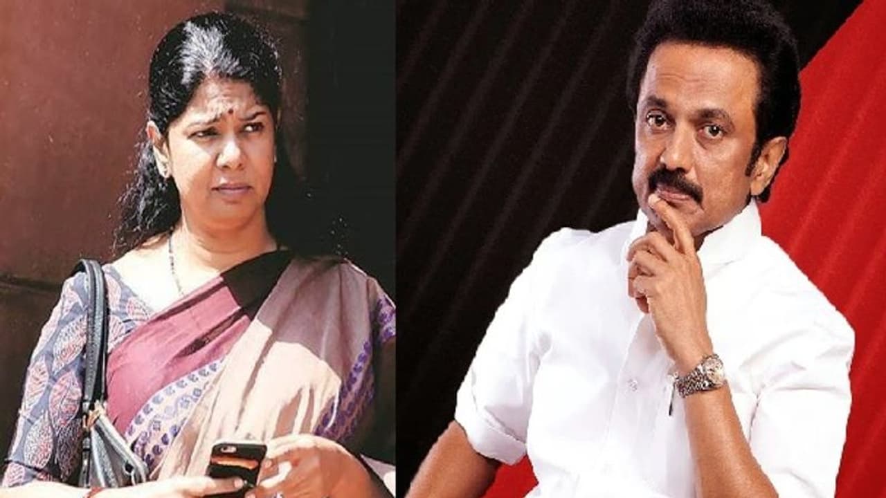 வைரமுத்து போன்றோர் மீது நடவடிக்கை தேவை… மு.க.ஸ்டாலின், கனிமொழியிடம் வேண்டுகோள் வைத்த பிரபல பாடகி!! வைரமுத்து போன்றோர் மீது நடவடிக்கை தேவை… மு.க.ஸ்டாலின், கனிமொழியிடம் வேண்டுகோள் வைத்த பிரபல பாடகி!!