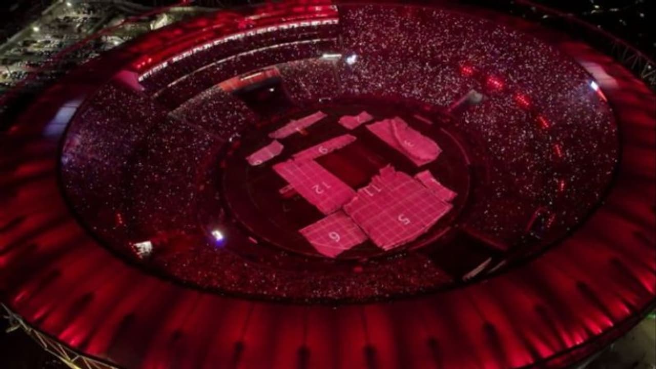 ஐபிஎல் நிறைவு விழாவில் அசத்திய பாடகர் டிவைன்: ரசிகர்களை பிரமிக்க வைத்த டெக்னாலஜி! ஐபிஎல் நிறைவு விழாவில் அசத்திய பாடகர் டிவைன்: ரசிகர்களை பிரமிக்க வைத்த டெக்னாலஜி!