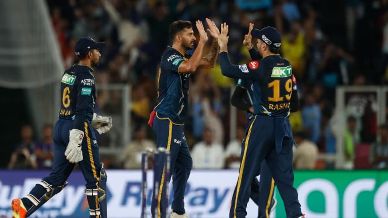 IPL 2024: ஏலத்திற்கு முன்னதாக 5 வீரர்களை விடுவிடுக்கும் குஜராத் டைட்டன்ஸ்!