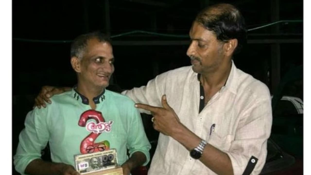 ‘5 സെന്റ് സ്ഥലവും ചെറിയ ചായക്കടയും, ഹരി മദ്യപാനിയല്ല’; ഹരീഷ് പേങ്ങനെക്കുറിച്ചുള്ള കുറിപ്പ് വൈറൽ