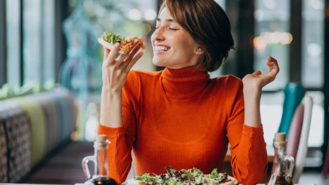 വെറും വയറ്റിൽ കഴിക്കാന് പാടില്ലാത്ത നാല് ഭക്ഷണങ്ങള്... വെറും വയറ്റിൽ കഴിക്കാന് പാടില്ലാത്ത നാല് ഭക്ഷണങ്ങള്...