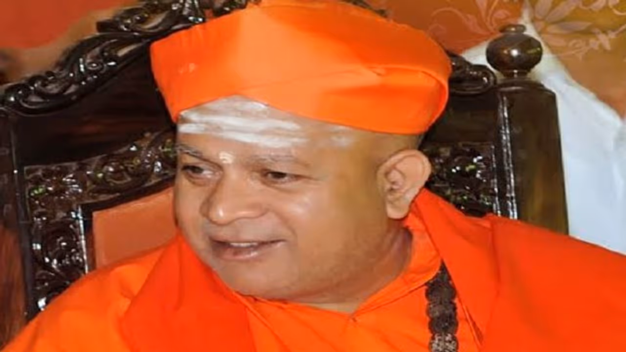 ಕಾಂಗ್ರೆಸ್ ಗ್ಯಾರಂಟಿ: ಯುವಕರಿಗೆ ಉದ್ಯೋಗ ನೀಡಿ, ಸಿದ್ದು ಸರ್ಕಾರಕ್ಕೆ ಸಿರಿಗೆರೆ ಶ್ರೀಗಳ ಸಲಹೆ ಕಾಂಗ್ರೆಸ್ ಗ್ಯಾರಂಟಿ: ಯುವಕರಿಗೆ ಉದ್ಯೋಗ ನೀಡಿ, ಸಿದ್ದು ಸರ್ಕಾರಕ್ಕೆ ಸಿರಿಗೆರೆ ಶ್ರೀಗಳ ಸಲಹೆ