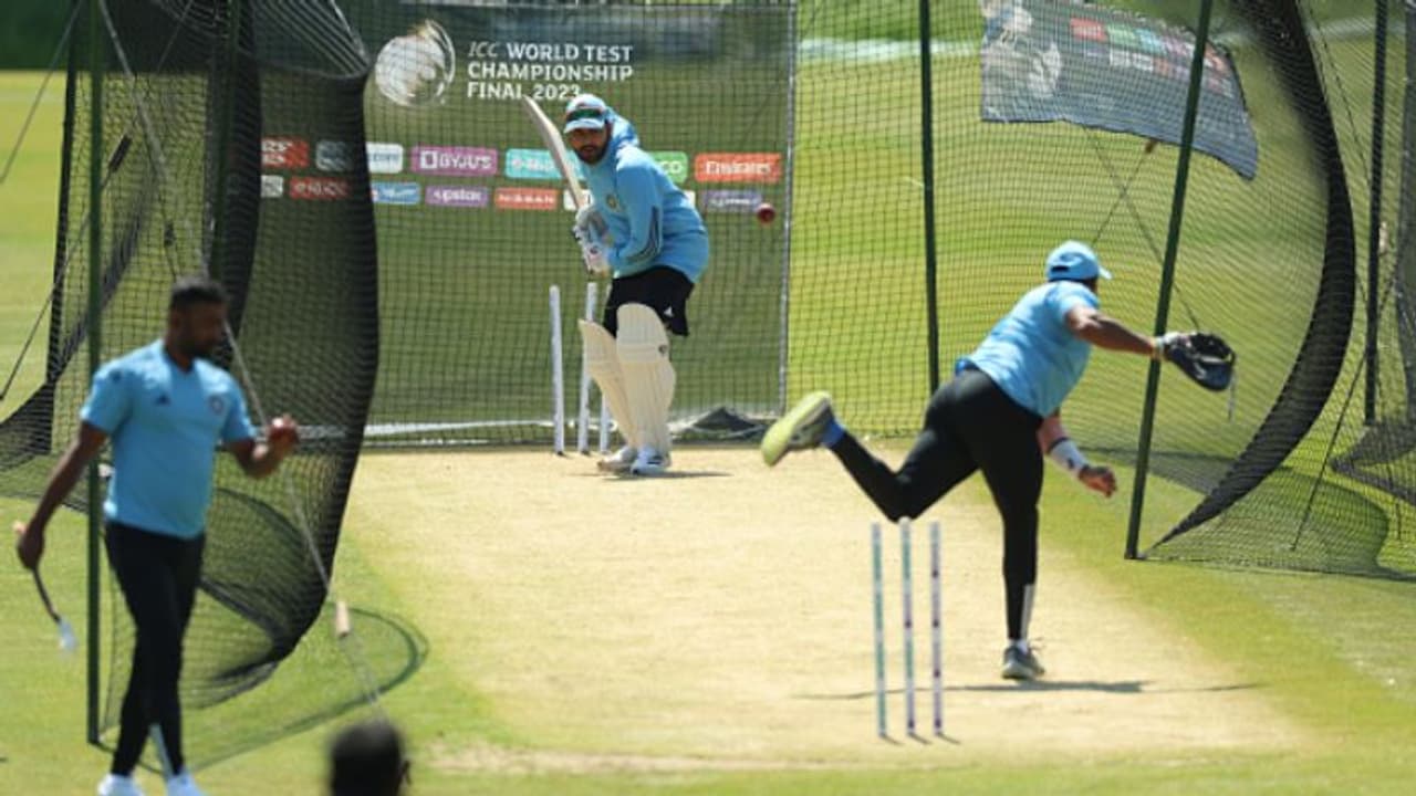 'കരുതിയിരുന്നോ ഫൈനലില്‍ ഓസ്‌ട്രേലിയ, ഹിറ്റ്‌മാന്‍റെ സെഞ്ചുറി ലോഡിംഗ്' വീഡിയോ