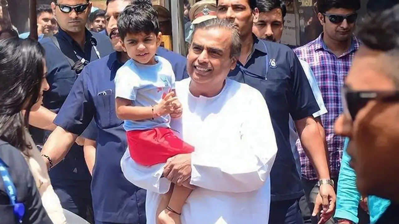 अंबानी की सिक्योरिटी टीम में कौन कौन होता है? अंबानी की सिक्योरिटी टीम में कौन कौन होता है?