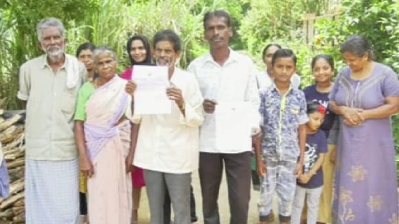 Kodagu: ಕಾವೇರಿ ನದಿ ಪ್ರವಾಹ ಭೀತಿ: ಮನೆ ಬಿಟ್ಟು ಸುರಕ್ಷಿತ ಸ್ಥಳಗಳಿಗೆ ತೆರಳುವಂತೆ ಅಧಿಕಾರಿಗಳಿಂದ ನೋಟಿಸ್ Kodagu: ಕಾವೇರಿ ನದಿ ಪ್ರವಾಹ ಭೀತಿ: ಮನೆ ಬಿಟ್ಟು ಸುರಕ್ಷಿತ ಸ್ಥಳಗಳಿಗೆ ತೆರಳುವಂತೆ ಅಧಿಕಾರಿಗಳಿಂದ ನೋಟಿಸ್