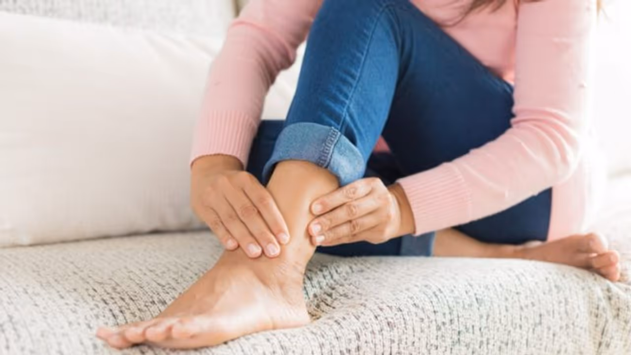 യൂറിക് ആസിഡ് കൂടുന്നുണ്ടോ? അറിയാം ഈ ലക്ഷണങ്ങളും കഴിക്കേണ്ട ഭക്ഷണങ്ങളും...