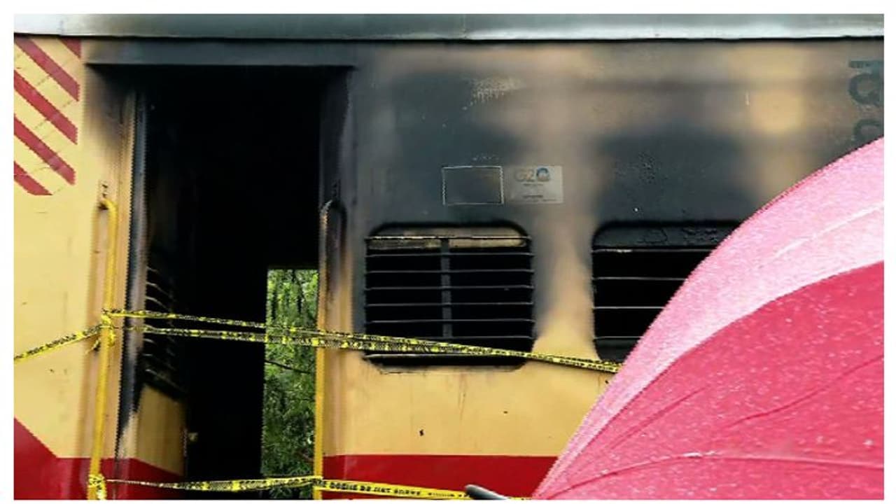 എക്സിക്യൂട്ടീവ് എക്സ്പ്രസിലെ തീപിടിത്തം: അട്ടിമറിയെന്ന് സംശയം, തീയണച്ചു