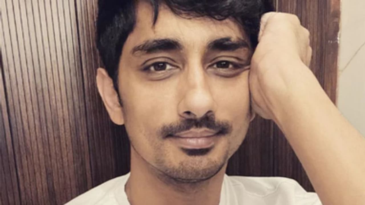 'നിങ്ങളുടെ പ്രണയം തകരുന്നത് എന്തുകൊണ്ട്?', ചോദ്യത്തിന് തകര്‍പ്പൻ മറുപടിയുമായി സിദ്ധാര്‍ഥ്