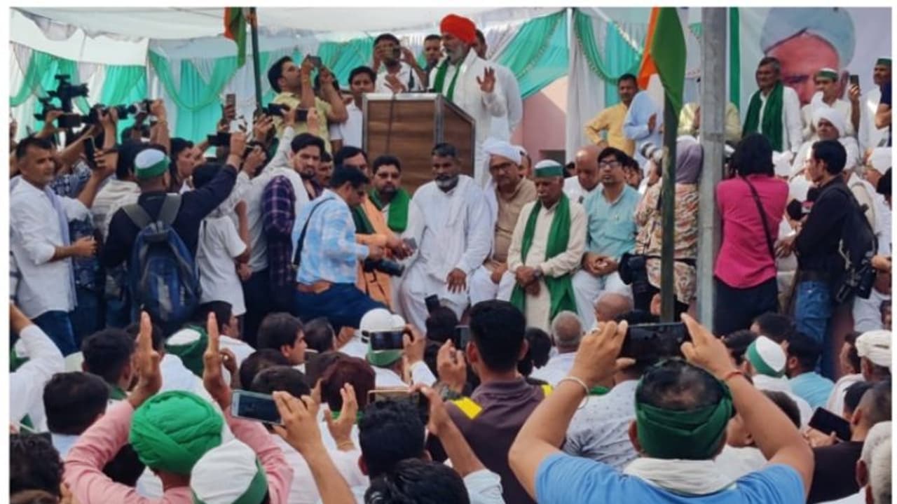 Wrestlers Protest: ಕುಸ್ತಿಪಟುಗಳ ಬೆನ್ನಿಗೆ ನಿಂತ ರೈತರು! Wrestlers Protest: ಕುಸ್ತಿಪಟುಗಳ ಬೆನ್ನಿಗೆ ನಿಂತ ರೈತರು!