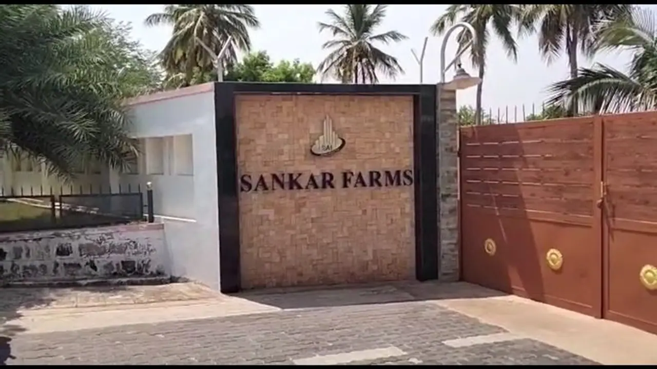 அரசு ஒப்பந்ததாரர் எம்.சி. சங்கர் பண்ணை வீட்டில் ஐடி அதிகாரிகள் ரெய்டு