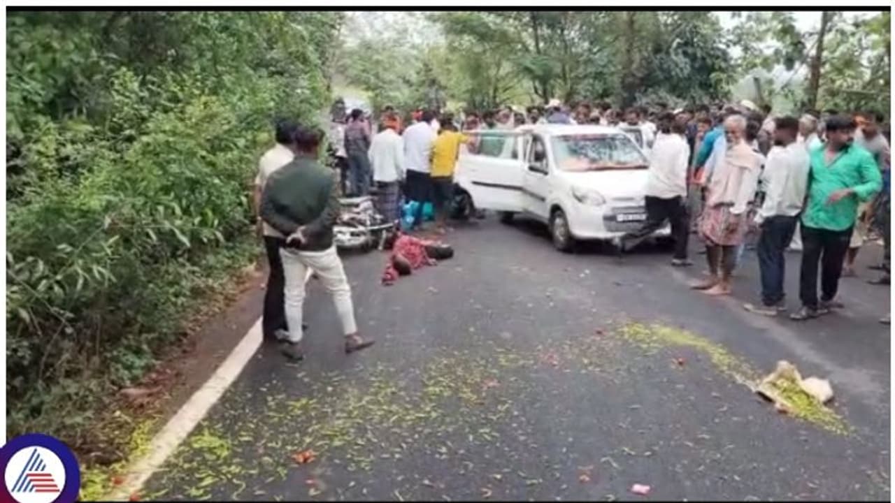 ಮೈಸೂರು ಆಯ್ತು ಬೆಳಗಾವಿಯಲ್ಲಿ ಭೀಕರ ಅಪಘಾತ : ಒಬ್ಬ ಸಾವು, ಮೂವರ ಸ್ಥಿತಿ ಗಂಭೀರ ಮೈಸೂರು ಆಯ್ತು ಬೆಳಗಾವಿಯಲ್ಲಿ ಭೀಕರ ಅಪಘಾತ : ಒಬ್ಬ ಸಾವು, ಮೂವರ ಸ್ಥಿತಿ ಗಂಭೀರ