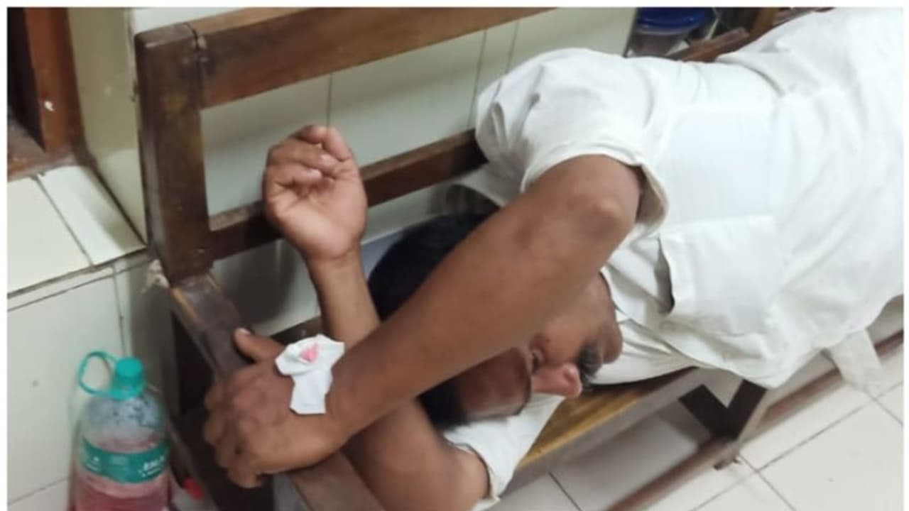 ടാക്സി ഡ്രൈവർക്ക് മർദ്ദനം; വിനോദയാത്രക്ക് പോയവർ മർദ്ദിച്ചെന്ന് ഡ്രൈവറുടെ പരാതി