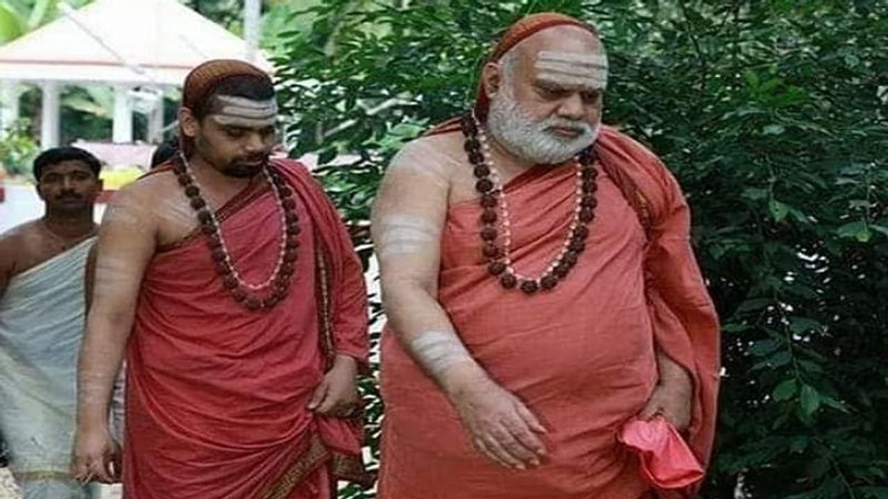 ಕಾಶ್ಮೀರದ ತೀತ್ವಾಲ್ಗೆ ಶೃಂಗೇರಿ ಶ್ರೀಗಳು: ಶಾರದಾಂಬೆಗೆ ವಿಧುಶೇಖರ ಸ್ವಾಮೀಜಿಯಿಂದ ವಿಶೇಷ ಪೂಜೆ ಕಾಶ್ಮೀರದ ತೀತ್ವಾಲ್ಗೆ ಶೃಂಗೇರಿ ಶ್ರೀಗಳು: ಶಾರದಾಂಬೆಗೆ ವಿಧುಶೇಖರ ಸ್ವಾಮೀಜಿಯಿಂದ ವಿಶೇಷ ಪೂಜೆ