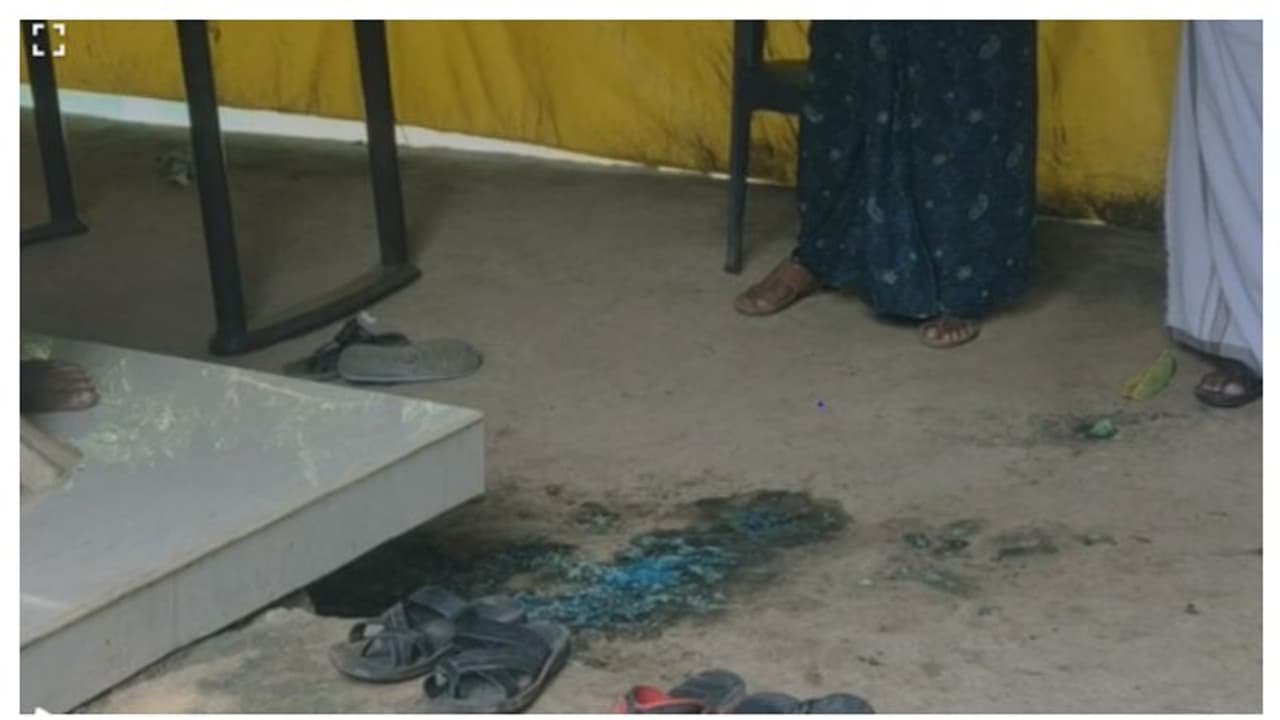 കുടുംബ വഴക്ക്; ഇടുക്കിയിൽ അമ്മയും മകനും ജീവനൊടുക്കി കുടുംബ വഴക്ക്; ഇടുക്കിയിൽ അമ്മയും മകനും ജീവനൊടുക്കി