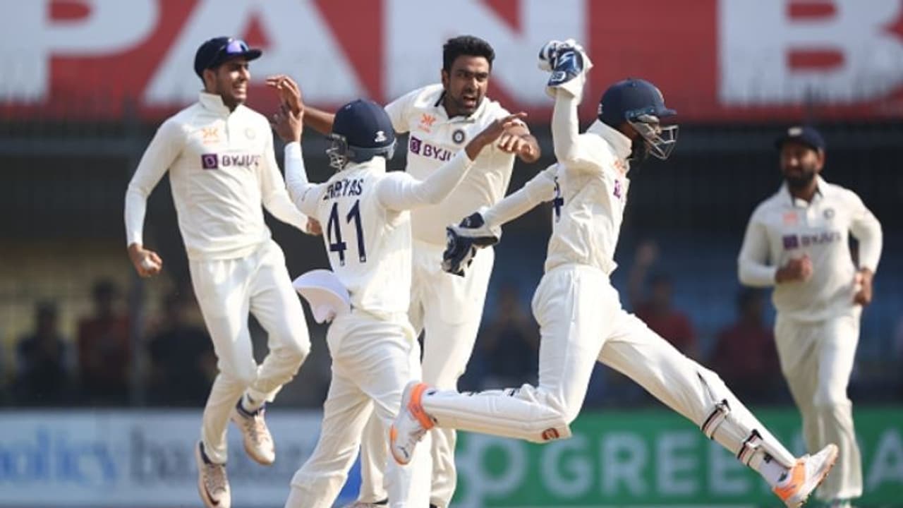 രാഹുലും അക്സറുമില്ല, ബംഗ്ലാദേശിനെതിരായ ആദ്യ ടെസ്റ്റിനുള്ള ഇന്ത്യൻ ടീമിനെ തെരഞ്ഞെടുത്ത് മുൻ ഓസീസ് താരം രാഹുലും അക്സറുമില്ല, ബംഗ്ലാദേശിനെതിരായ ആദ്യ ടെസ്റ്റിനുള്ള ഇന്ത്യൻ ടീമിനെ തെരഞ്ഞെടുത്ത് മുൻ ഓസീസ് താരം