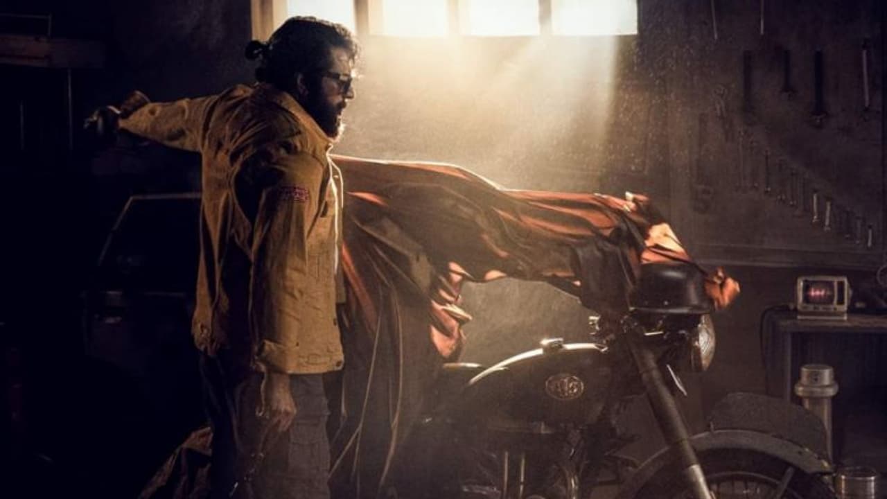 ബുള്ളറ്റില്‍ കുതിക്കാനൊരുങ്ങി മമ്മൂട്ടി, 'ബസൂക്ക' ഫസ്റ്റ് ലുക്ക് പുറത്ത്