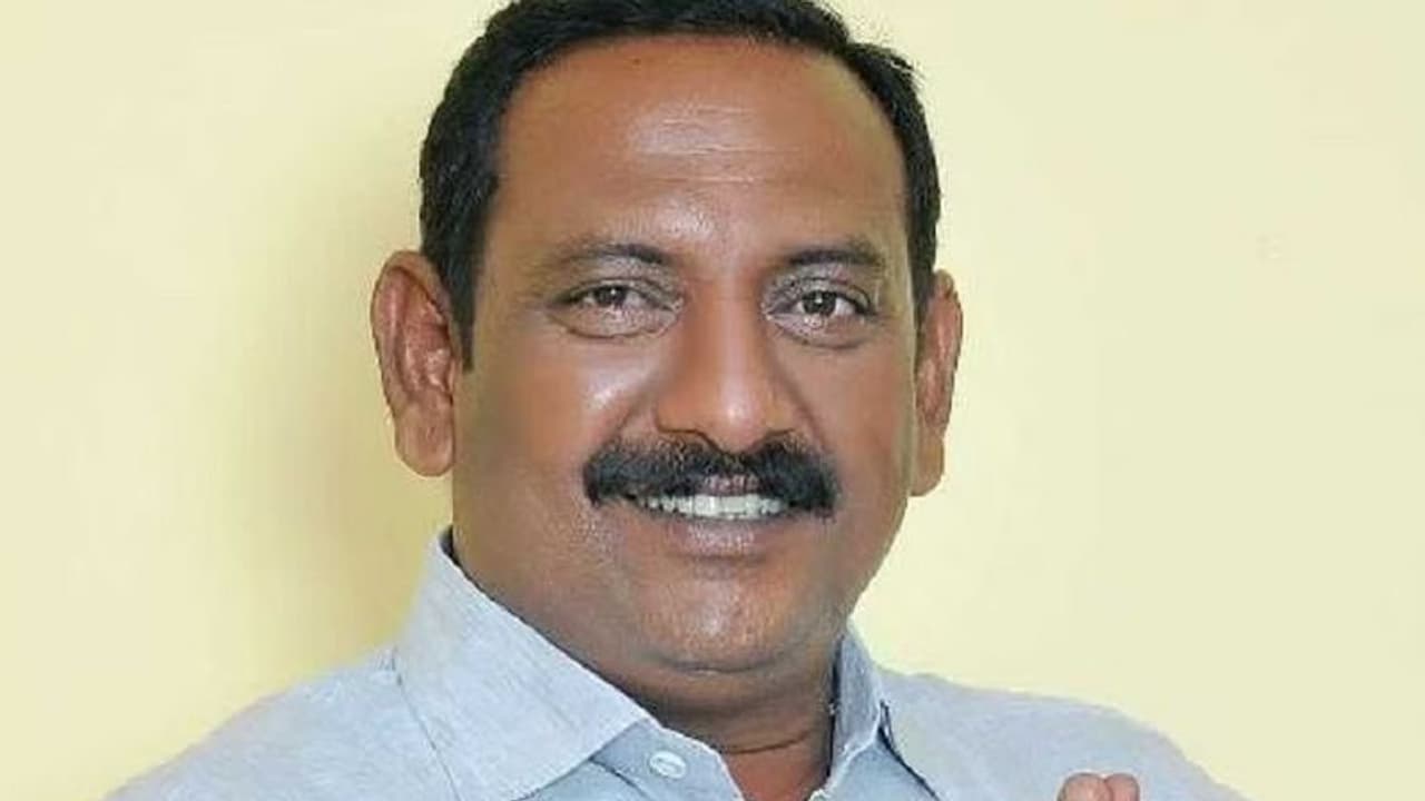 ನೂರಕ್ಕೆ ನೂರು ಸಿದ್ದರಾಮಯ್ಯ ಹೆಸರನ್ನು ಕೆ.ಆರ್.ಎಸ್.ರಸ್ತೆಗೆ ಇಡ್ತಿವಿ: ಶಾಸಕ ಕೆ.ಹರೀಶ್ ಗೌಡ ನೂರಕ್ಕೆ ನೂರು ಸಿದ್ದರಾಮಯ್ಯ ಹೆಸರನ್ನು ಕೆ.ಆರ್.ಎಸ್.ರಸ್ತೆಗೆ ಇಡ್ತಿವಿ: ಶಾಸಕ ಕೆ.ಹರೀಶ್ ಗೌಡ