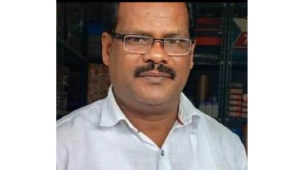 ഹൃദയാഘാതം മൂലം പ്രവാസി ജോലി സ്ഥലത്ത് മരിച്ചു ഹൃദയാഘാതം മൂലം പ്രവാസി ജോലി സ്ഥലത്ത് മരിച്ചു