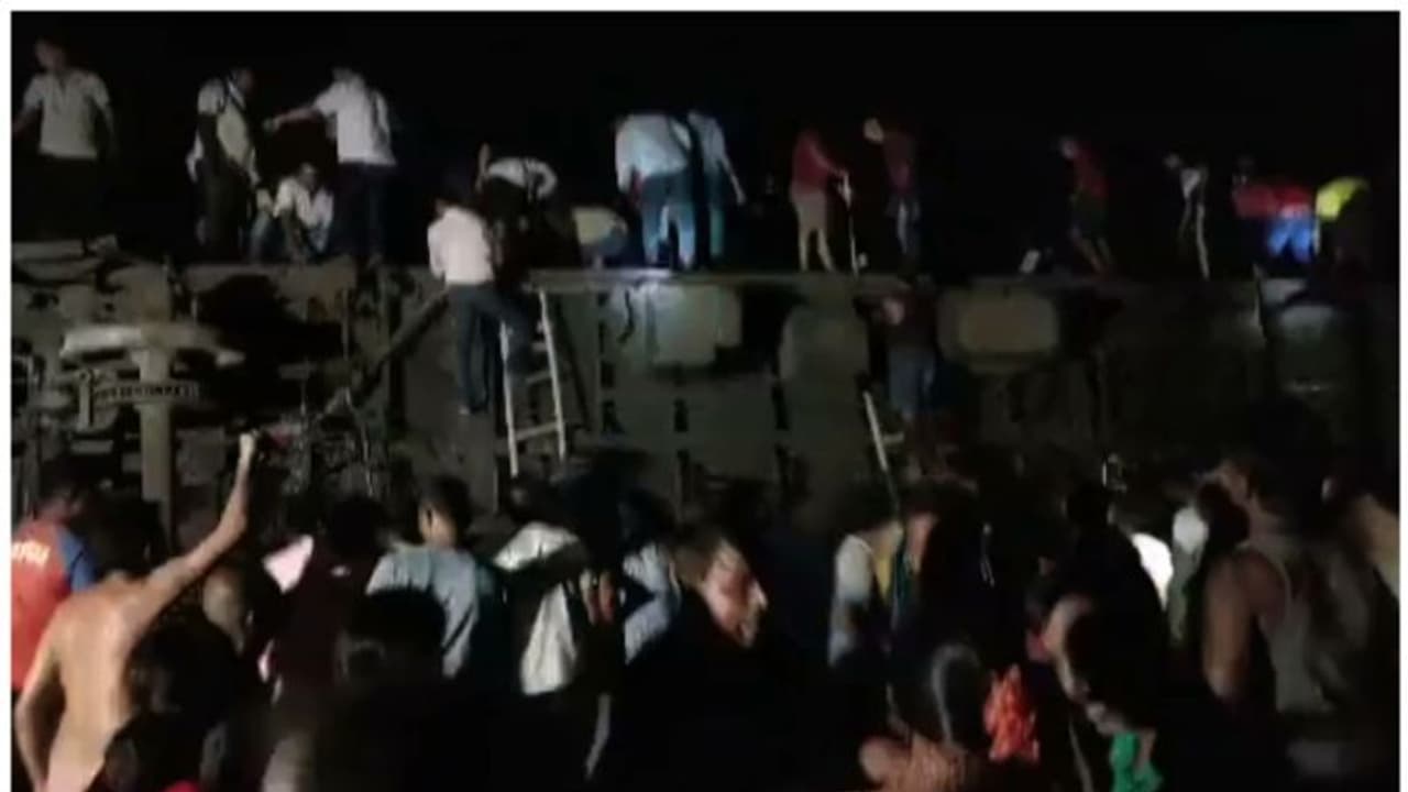 ഒഡിഷ ട്രെയിൻ ദുരന്തം: 18 ട്രെയിനുകൾ റദ്ദാക്കി, നിരവധി ട്രെയിനുകൾ വഴിതിരിച്ച് വിട്ടു, മാറ്റങ്ങൾ അറിയാം...