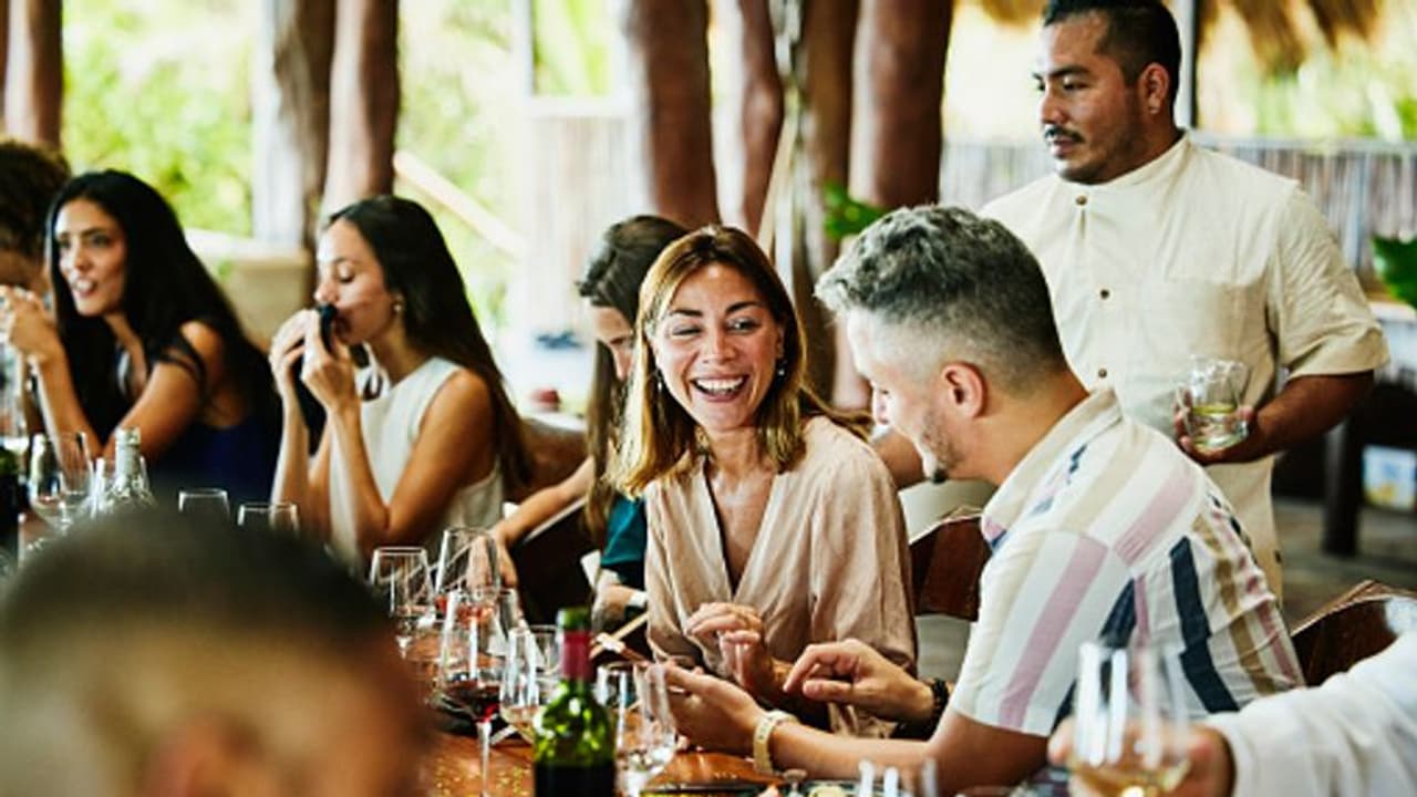 ഭക്ഷണം കഴിക്കവേ റസ്റ്റോറന്റിലെ വൈഫൈ ഉപയോഗിച്ചു; ബില്ല് ഒരു ലക്ഷം, പരാതി നല്കിയപ്പോള് നഷ്ടപരിഹാരം 12 ലക്ഷം ! ഭക്ഷണം കഴിക്കവേ റസ്റ്റോറന്റിലെ വൈഫൈ ഉപയോഗിച്ചു; ബില്ല് ഒരു ലക്ഷം, പരാതി നല്കിയപ്പോള് നഷ്ടപരിഹാരം 12 ലക്ഷം !