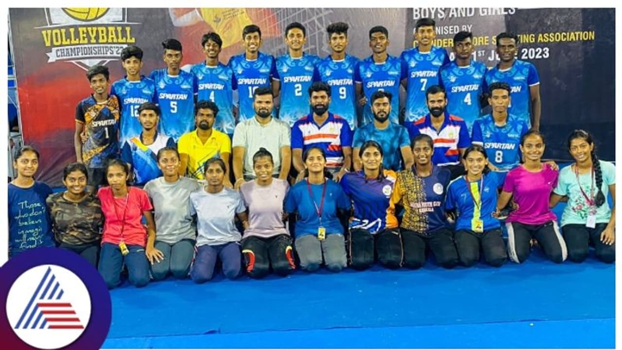 Odisha Train Tragedy: ಕೊಲ್ಕತ್ತಾದಲ್ಲಿ ಸಿಲುಕಿದ ರಾಜ್ಯದ ಕ್ರೀಡಾರ್ಥಿಗಳಿಗೆ ವಿಮಾನ ಕಲ್ಪಿಸಿದ ಸಂತೋಷ್ ಲಾಡ್ Odisha Train Tragedy: ಕೊಲ್ಕತ್ತಾದಲ್ಲಿ ಸಿಲುಕಿದ ರಾಜ್ಯದ ಕ್ರೀಡಾರ್ಥಿಗಳಿಗೆ ವಿಮಾನ ಕಲ್ಪಿಸಿದ ಸಂತೋಷ್ ಲಾಡ್