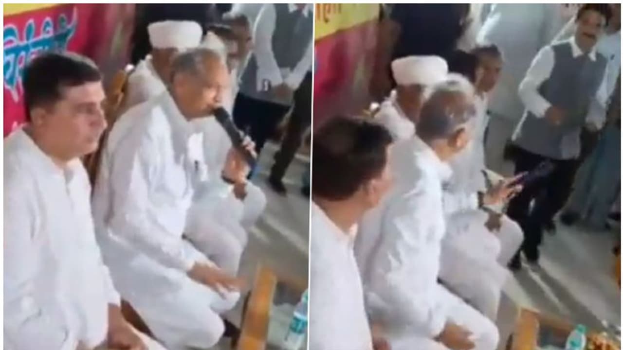 പരിപാടിക്കിടെ മൈക്ക് കേടായി; വലിച്ചെറിഞ്ഞ് അശോക് ​ഗെലോട്ട് വീഡിയോ